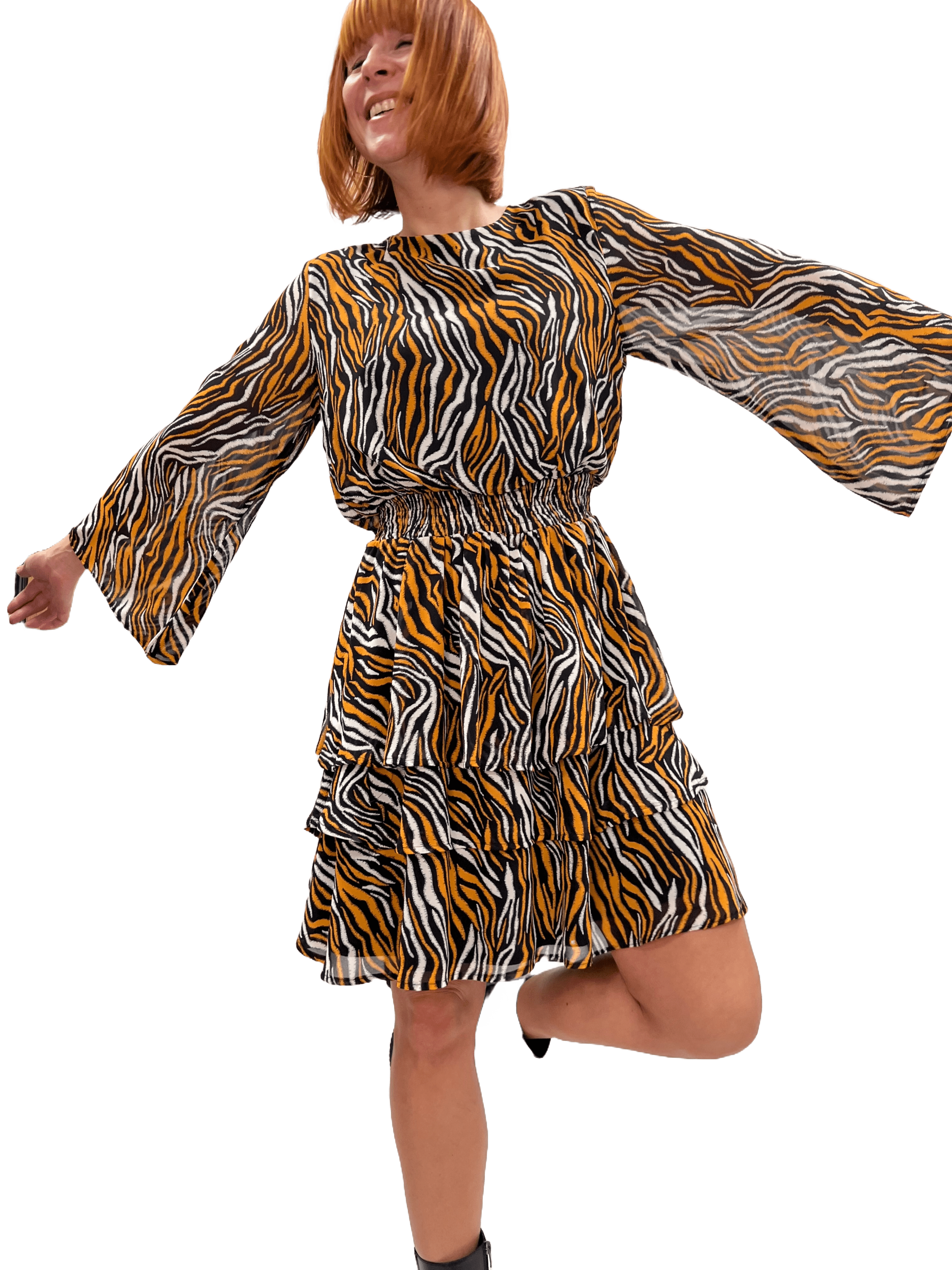 Sisters Point Nicilline-LS3 Damen Volant Kleid