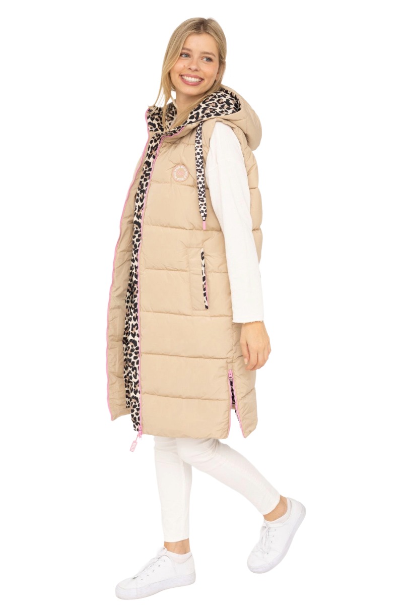 Zwillingherz Damen Long-Steppweste „Wild“ – Beige mit Leo-Details