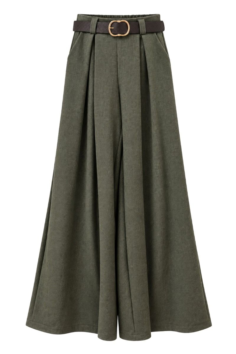 Weite Hose mit Bundfalten und Gürtel