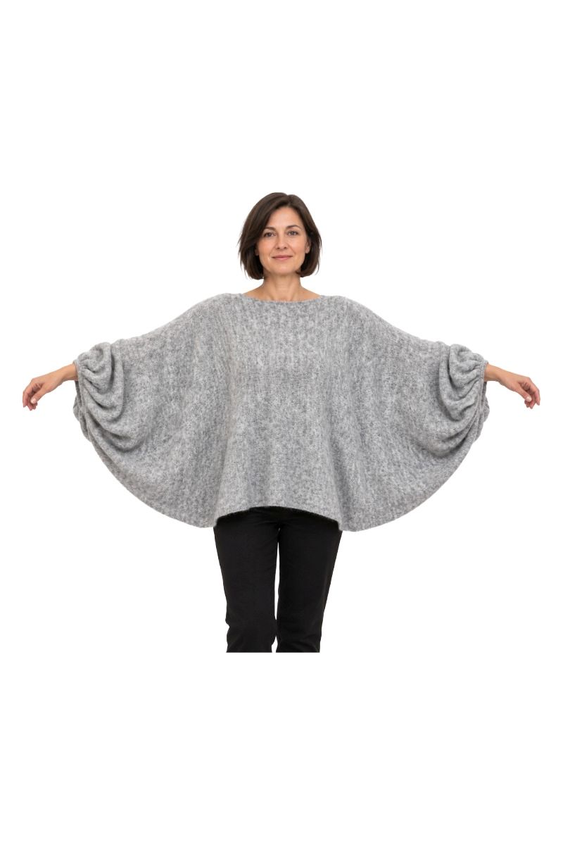 Poncho-Pullover mit weiten Ballonärmeln