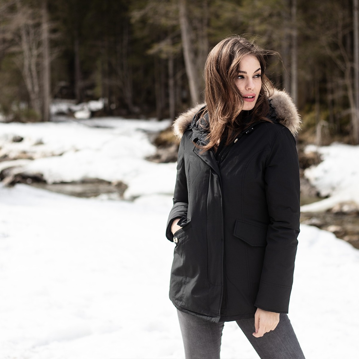 Airforce 2 Pocket Classic Damen Jacke - schwarz mit Fellkragen