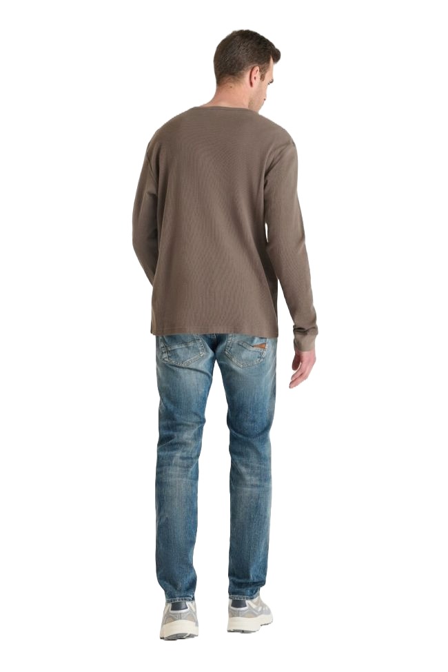 Herren Langarm Shirt in braun von Le Temps des Cerises