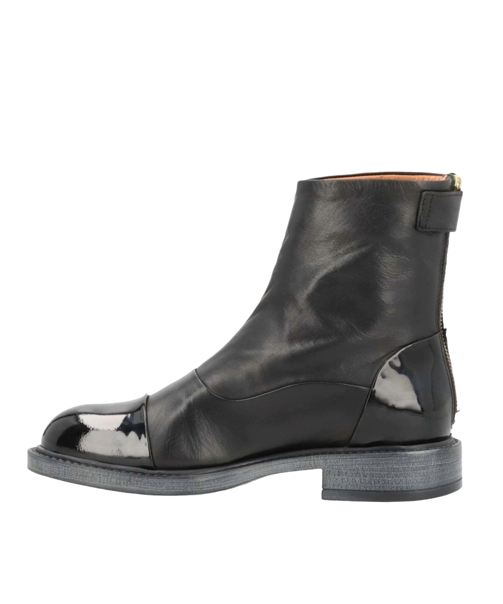 Shoedesign Copenhagen DAHLIA Leder-Stiefelette mit Lackdetails