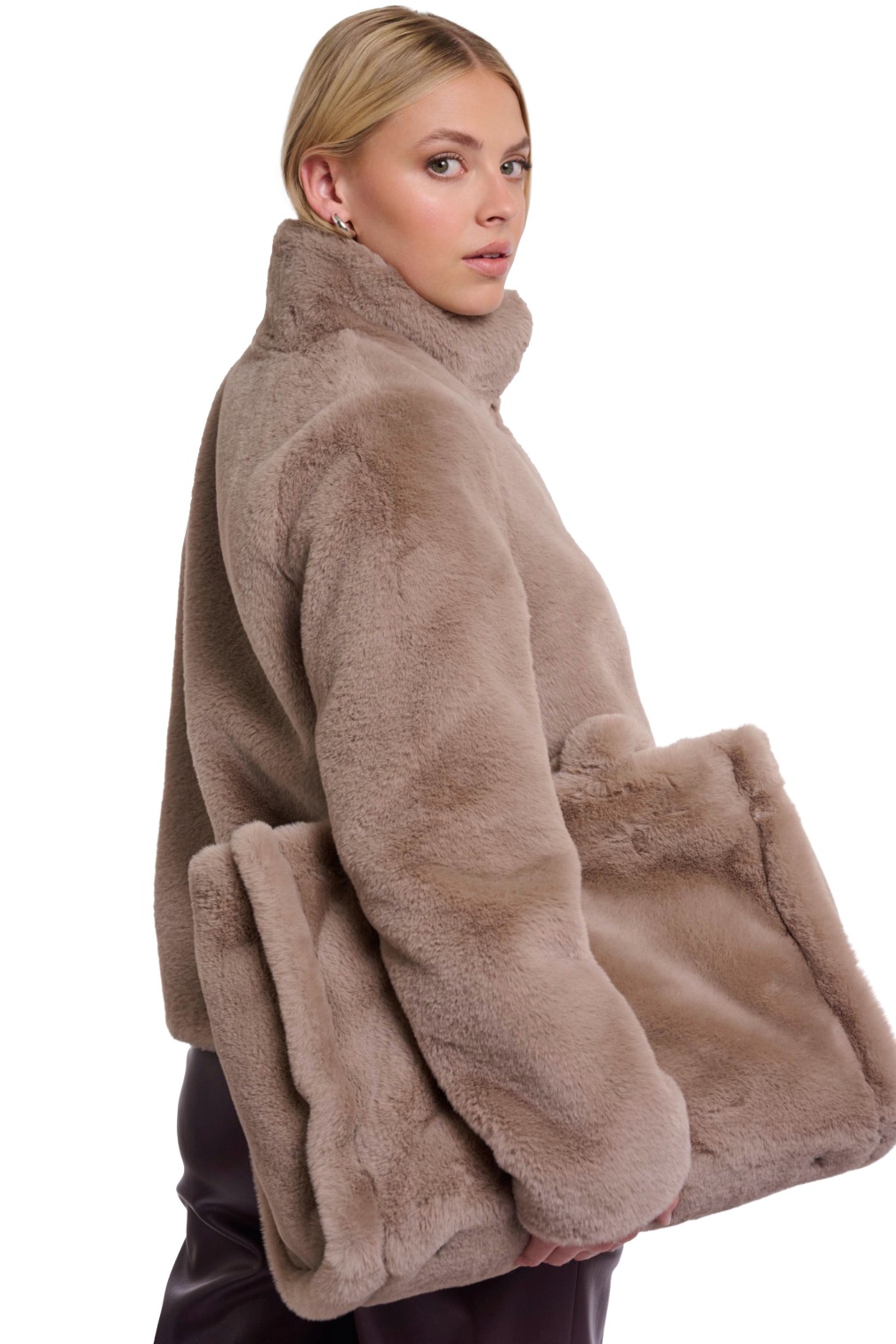 Rino & Pelle Vie kurze Damen Plüschjacke