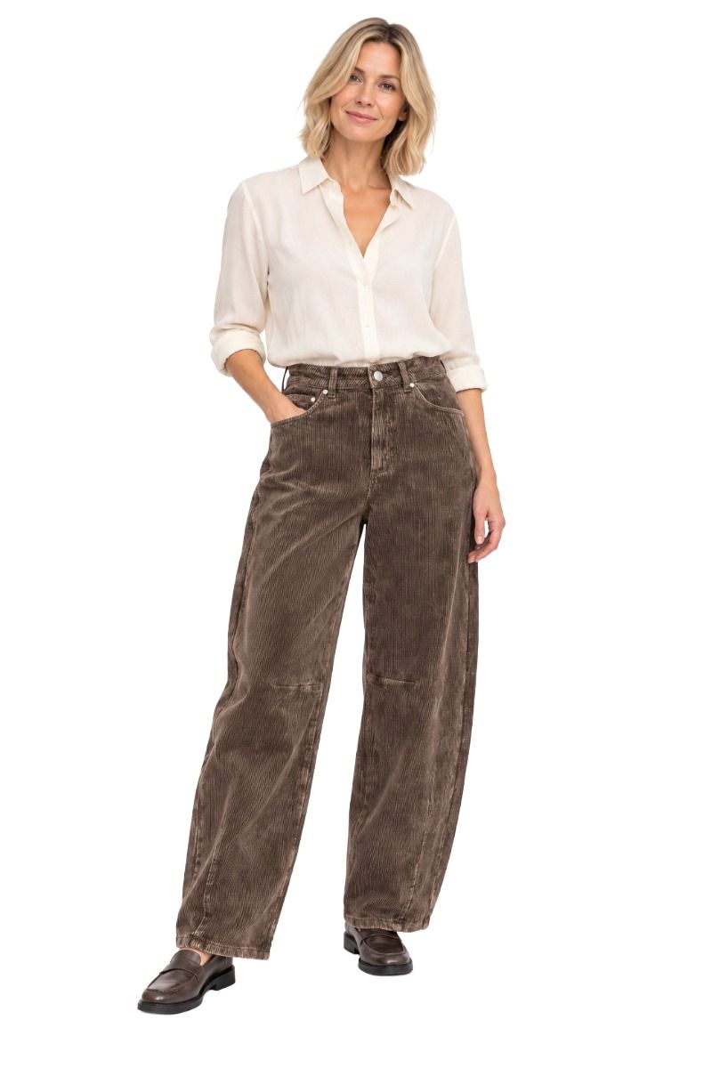 Melly & Co Damen Cordhose im lockeren Barrel Straight Cut