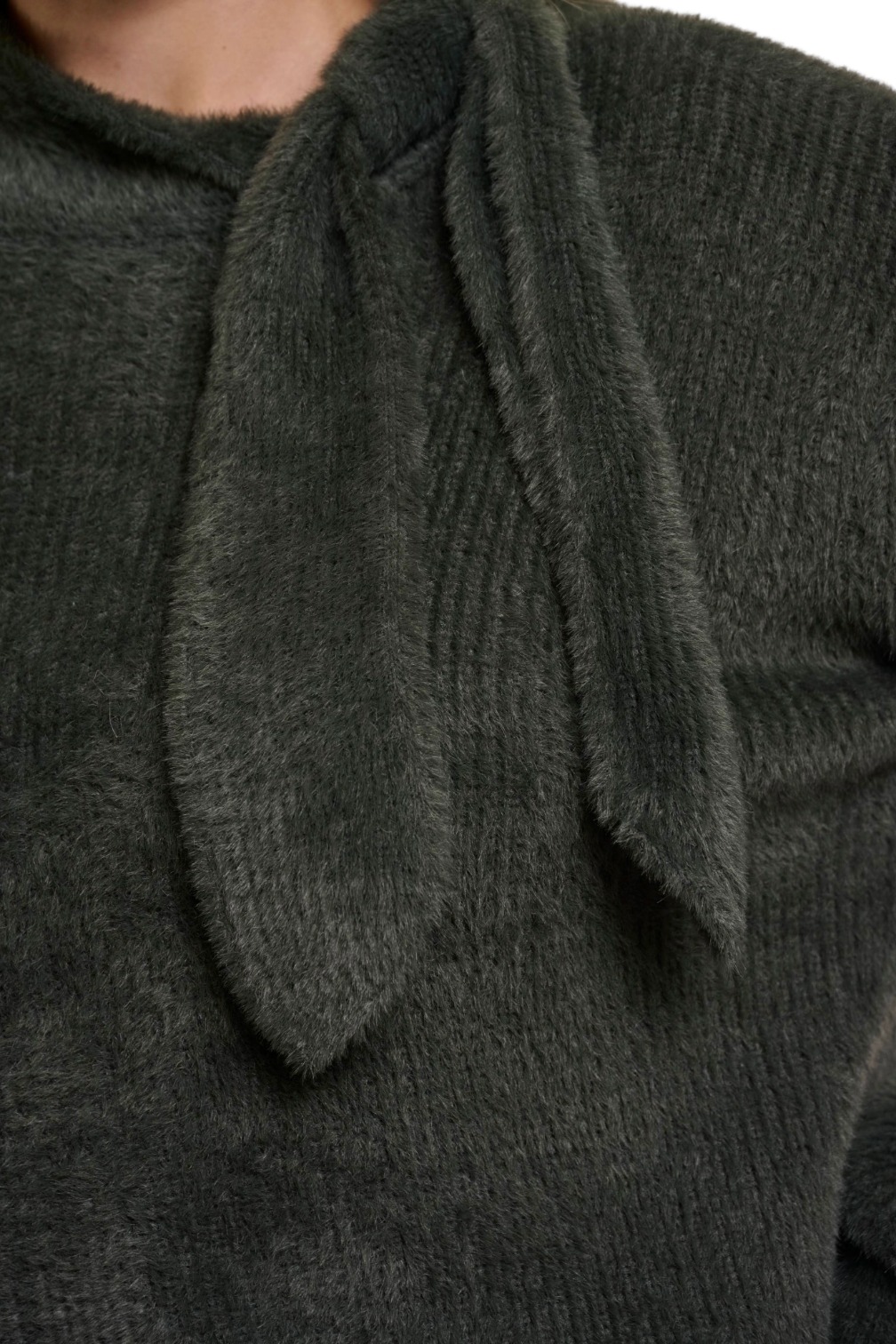Rino & Pelle „Griselda“ Damen Pullover mit Schleifenkragen