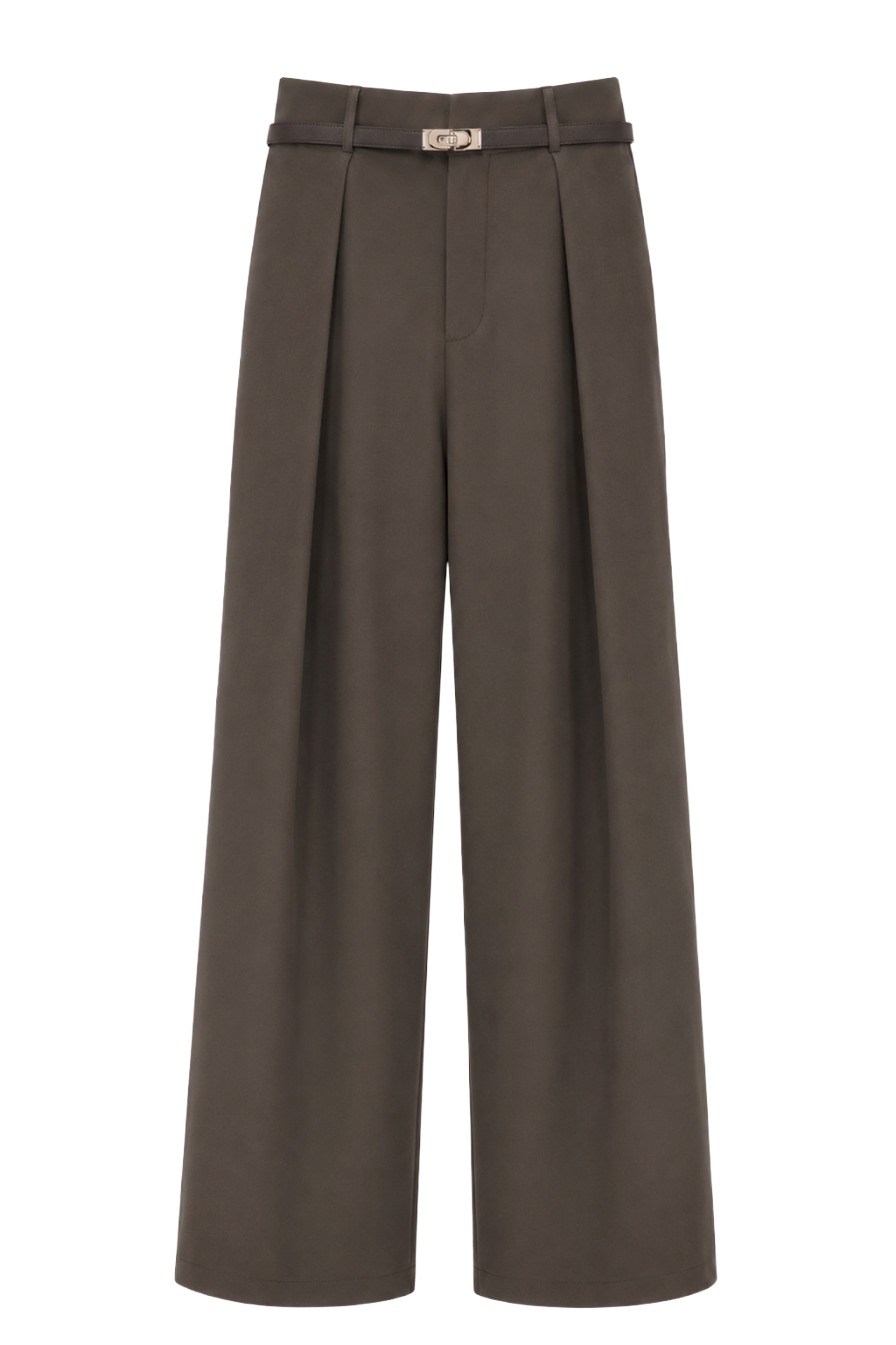 Weite Bundfaltenhose mit schmalem Gürtel