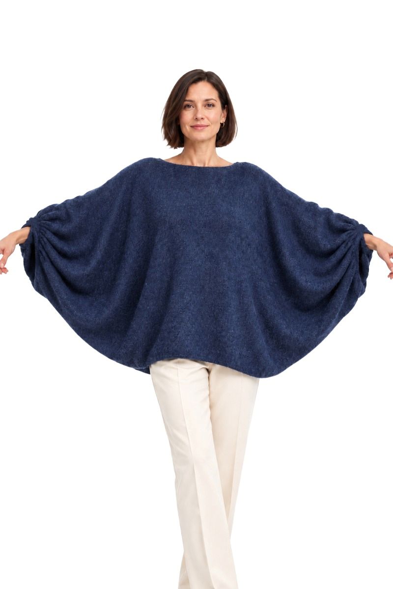 Poncho-Pullover mit weiten Ballonärmeln