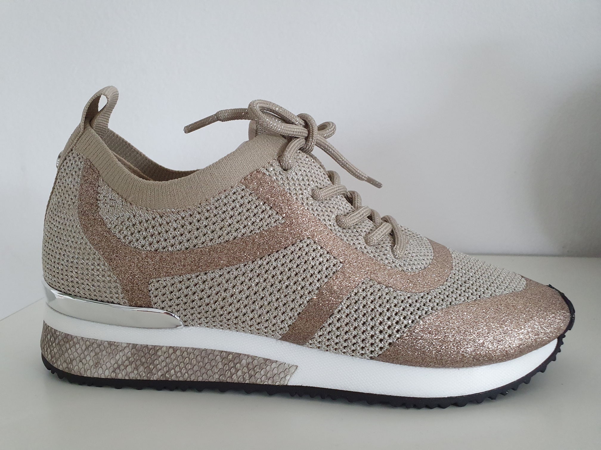 beige silver Glitter